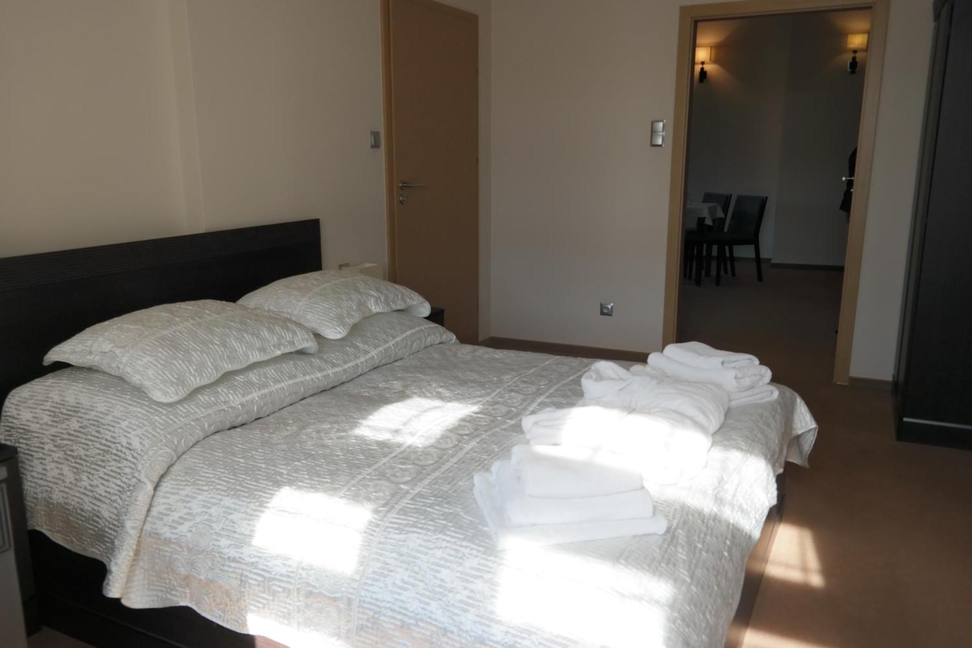 Wielka Pieniawa 3*